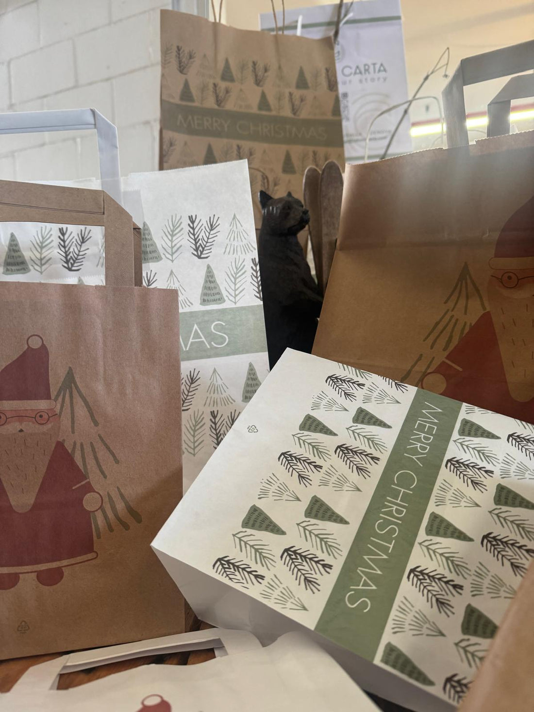 Natale 2024: Sorprendi i tuoi clienti con le Shopper Bag Personalizzate